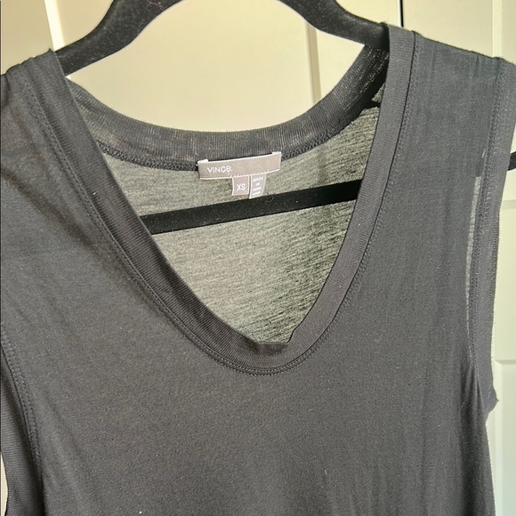 Vince Women's Black Sleeveless Scoop Neck Top | XS - Picture 1 of 5